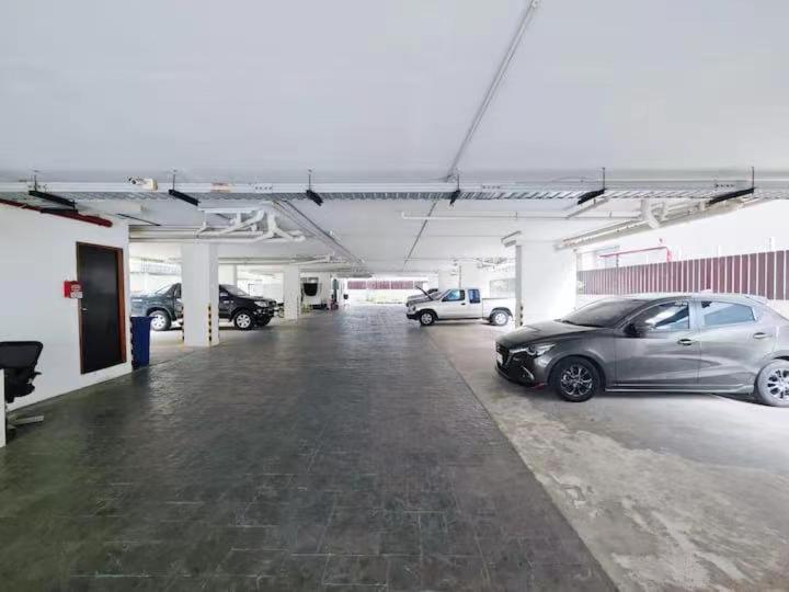 One Aparthotel 3*
