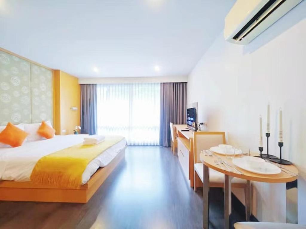 Aparthotel One 3*